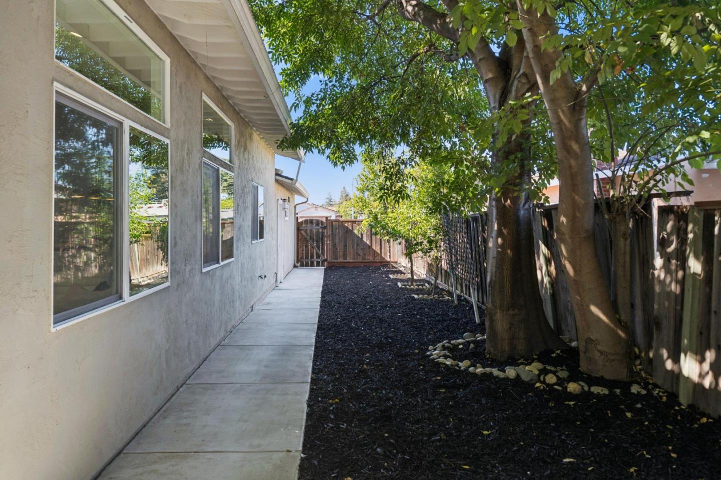 2640 Monroe Street, SantaClara, CA 95051