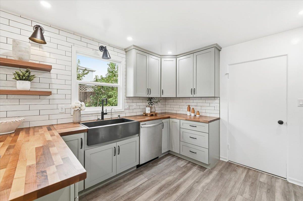 716 Circle Court, SouthSanFrancisco, CA 94080
