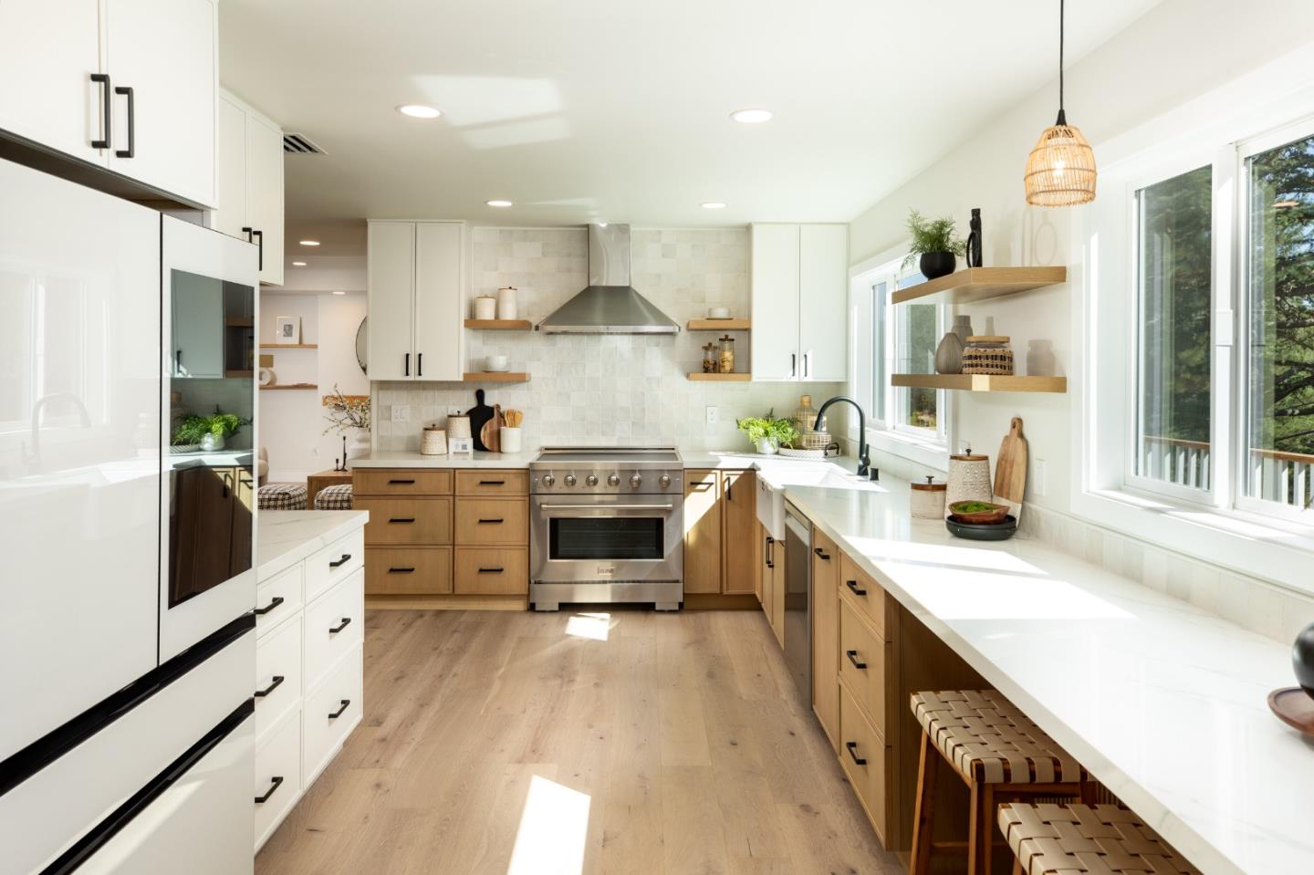 220 Canyon Drive, PortolaValley, CA 94028