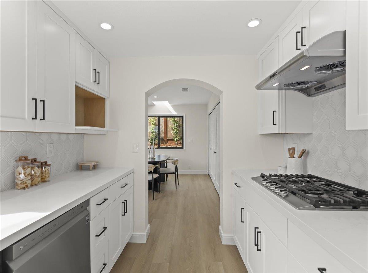 198 Greenwich Drive, Pleasant Hill, CA 94523