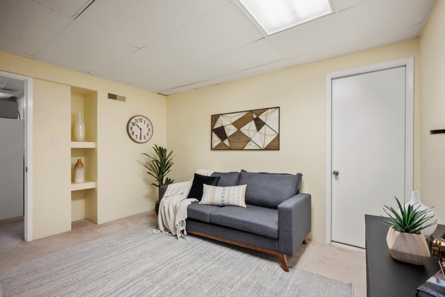 1012 Banyan Way, Pacifica, CA 94044