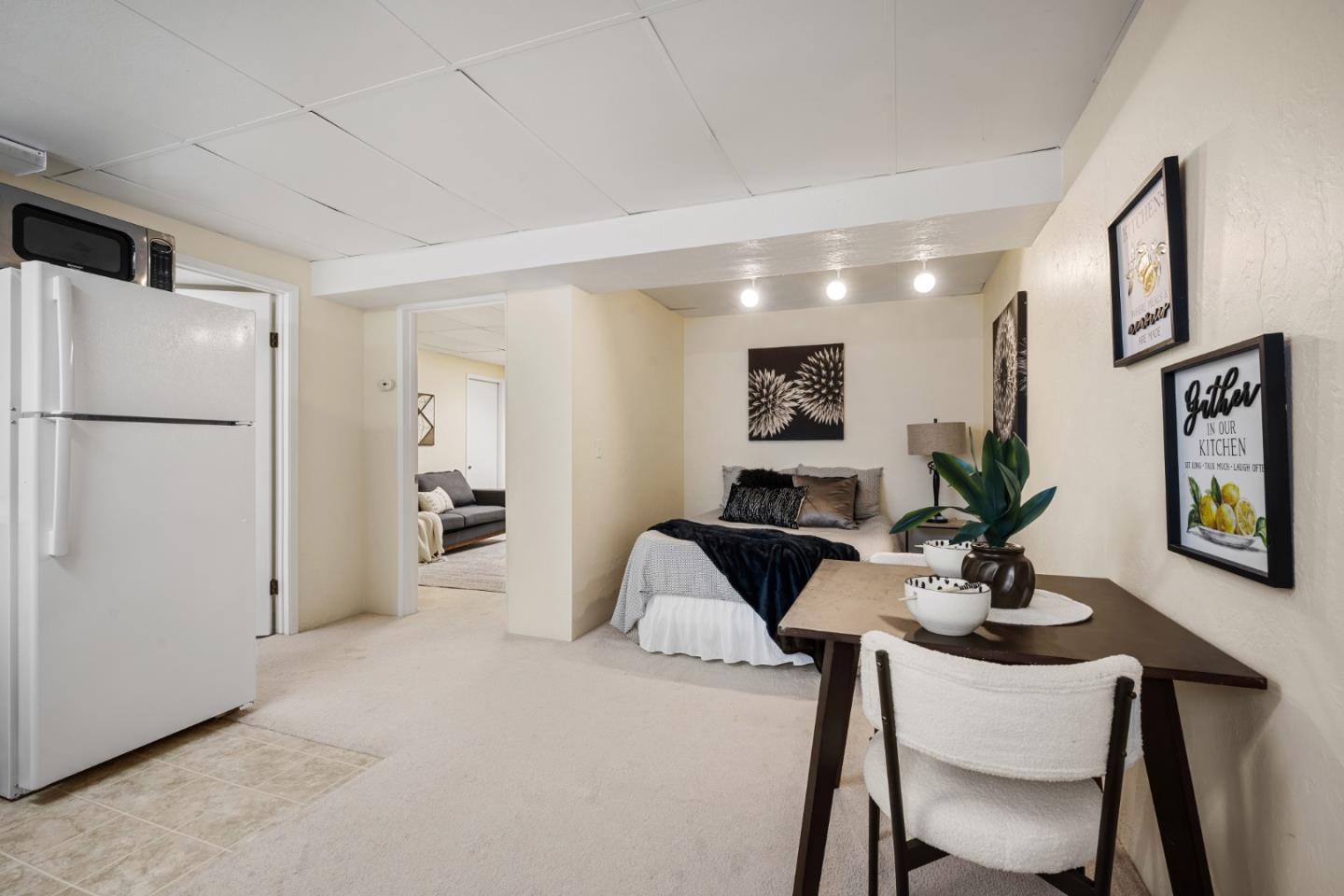 1012 Banyan Way, Pacifica, CA 94044