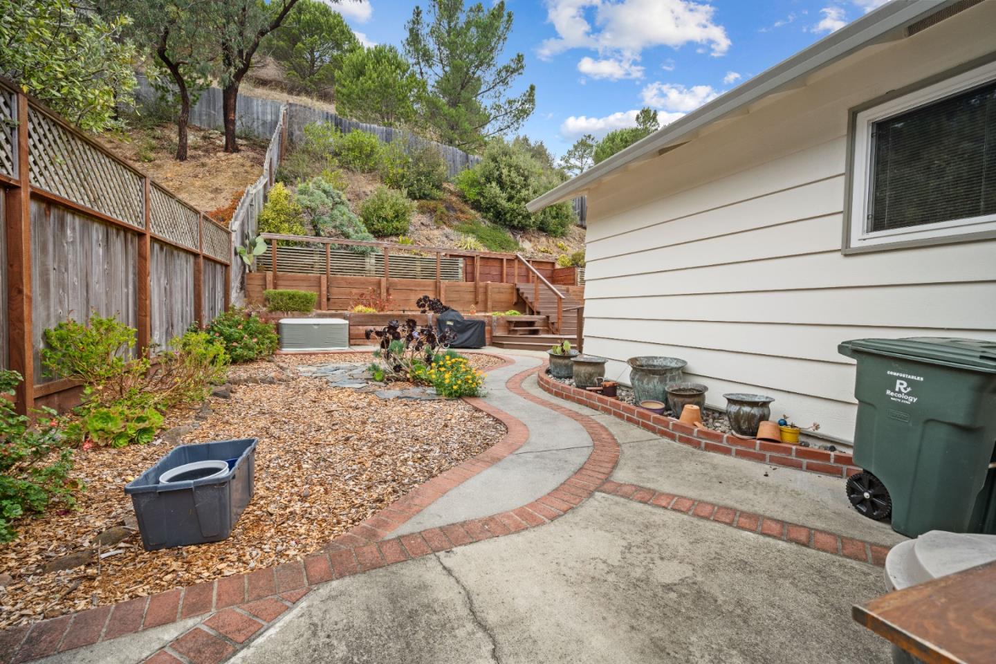 1012 Banyan Way, Pacifica, CA 94044