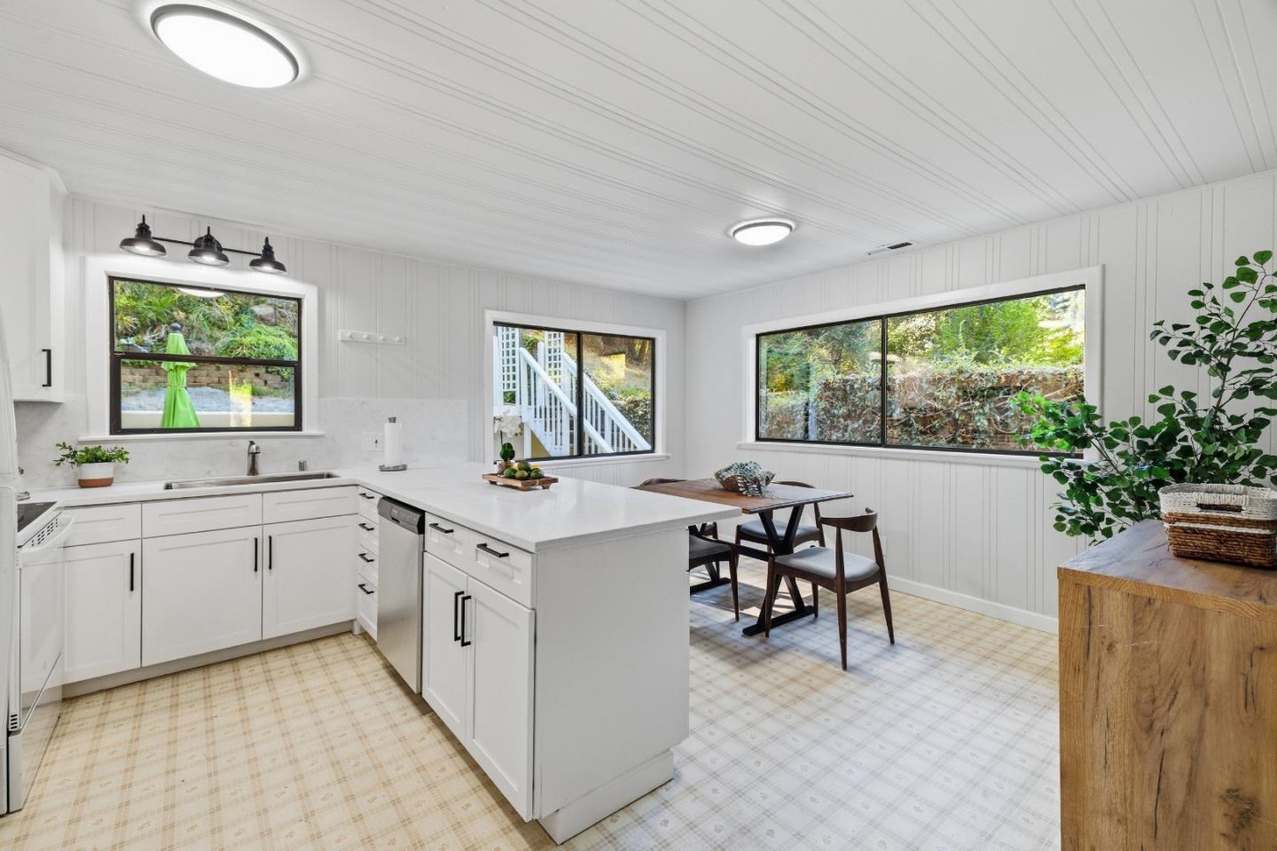 240 Ridge Drive, BoulderCreek, CA 95006