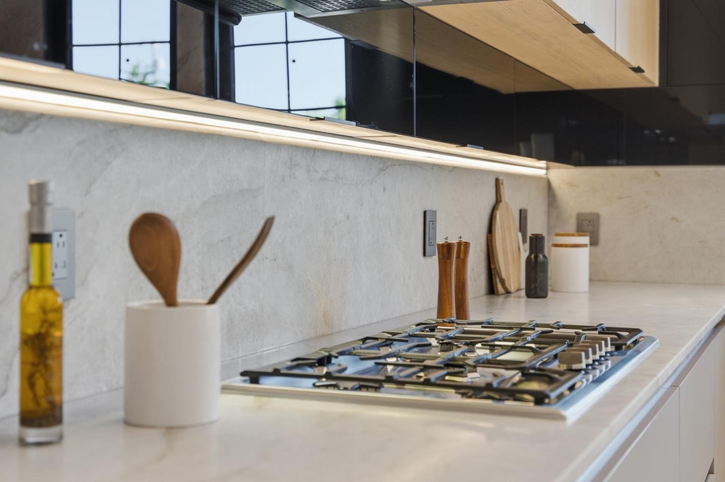 137 Oakview Drive, SanCarlos, CA 94070