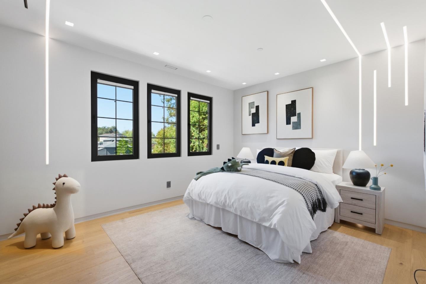 137 Oakview Drive, SanCarlos, CA 94070