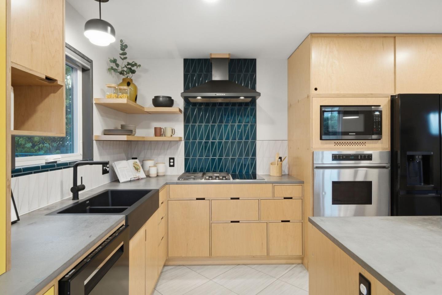 1652 Kentfield Avenue, RedwoodCity, CA 94061