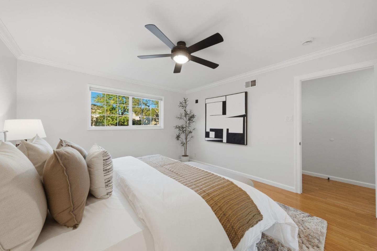 1652 Kentfield Avenue, RedwoodCity, CA 94061