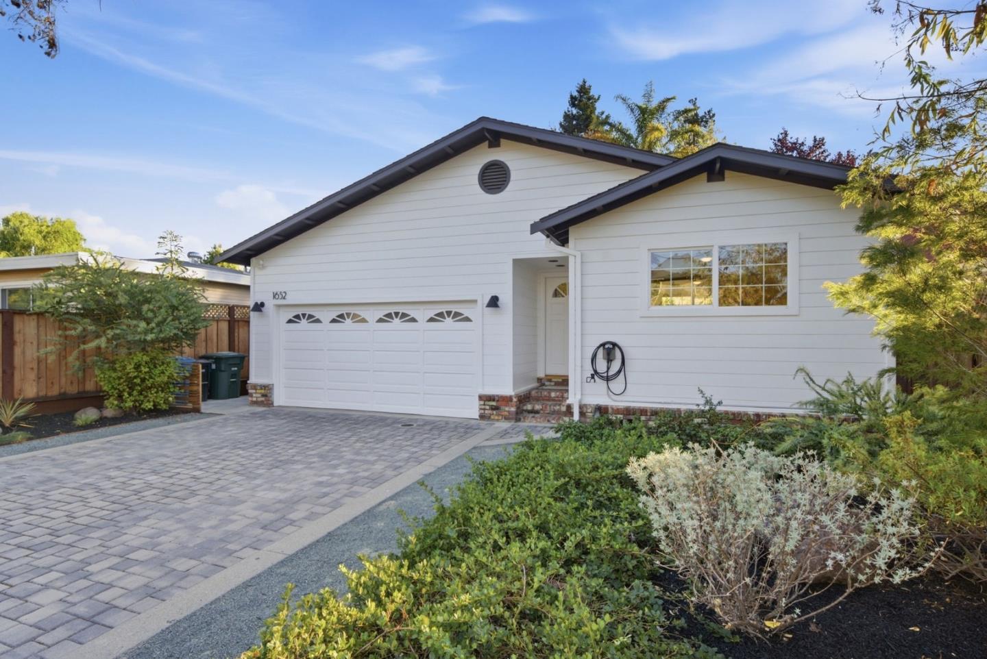 1652 Kentfield Avenue, RedwoodCity, CA 94061
