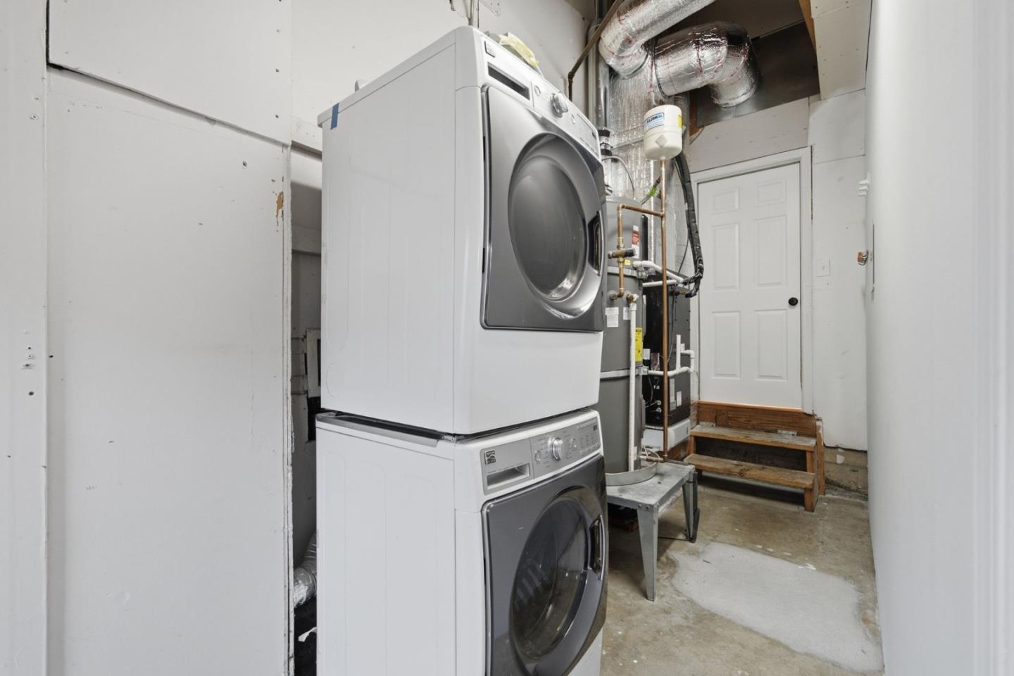 1652 Kentfield Avenue, RedwoodCity, CA 94061