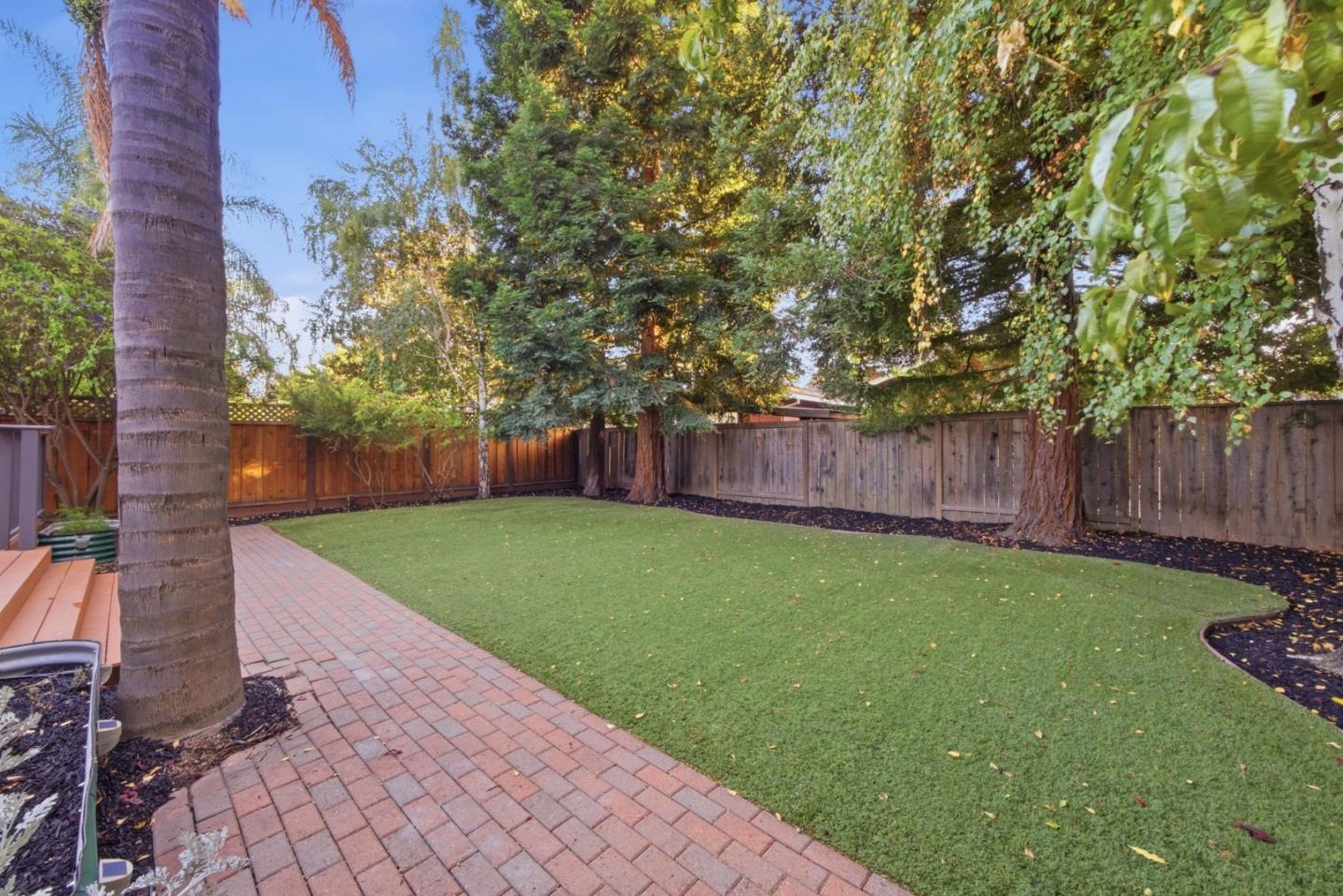1652 Kentfield Avenue, RedwoodCity, CA 94061