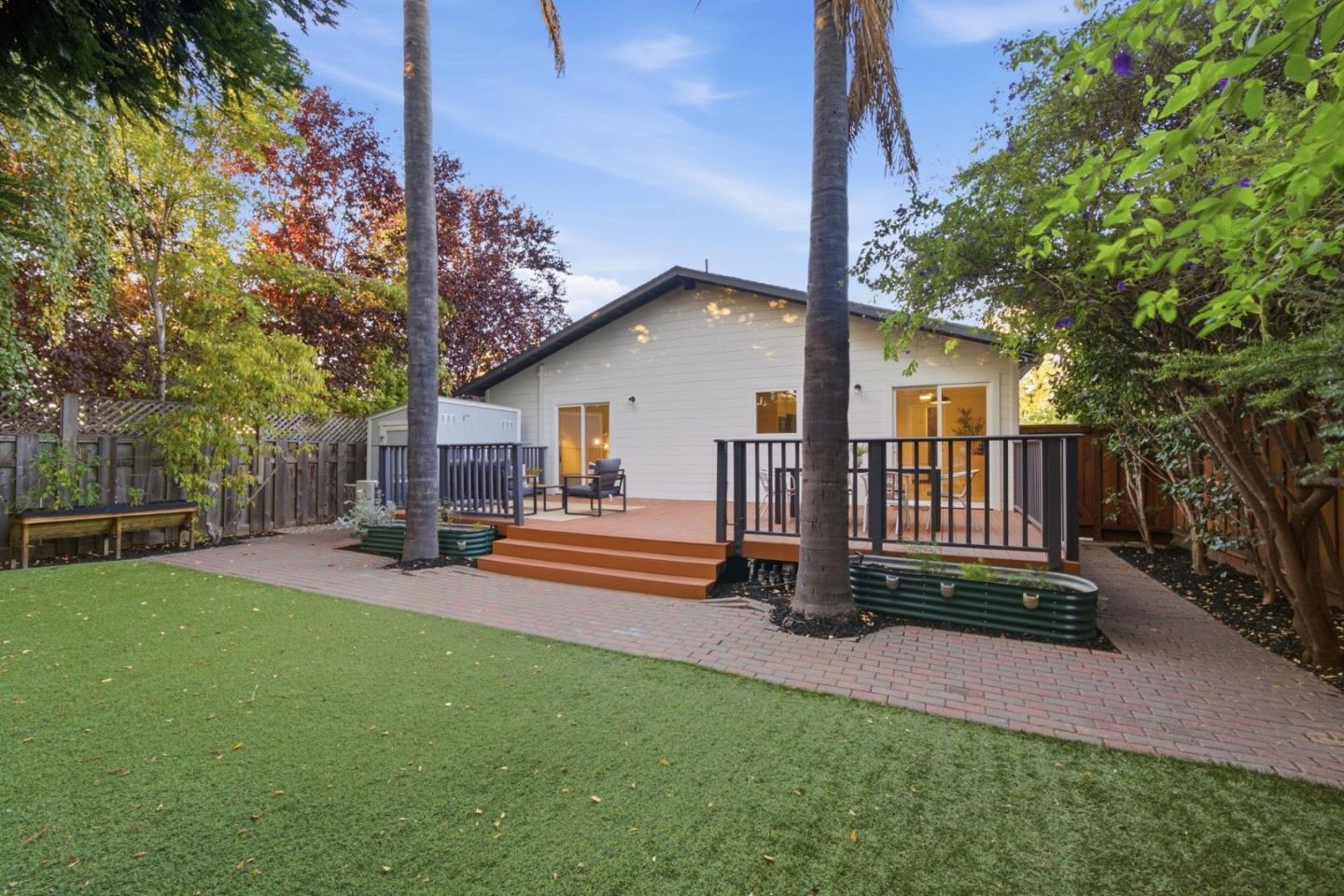 1652 Kentfield Avenue, RedwoodCity, CA 94061