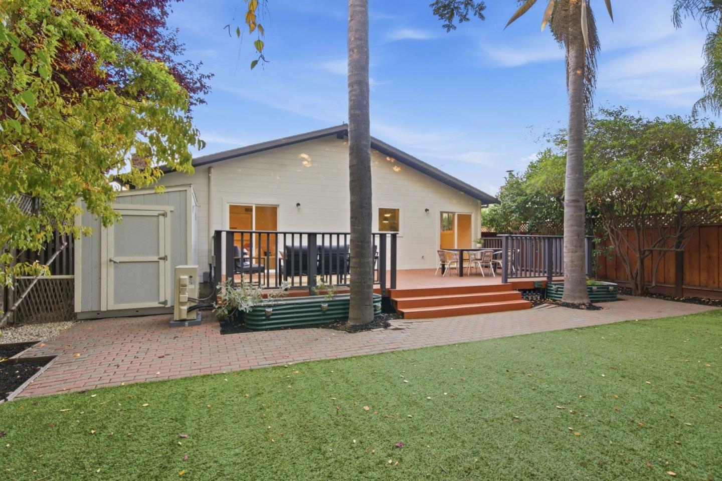 1652 Kentfield Avenue, RedwoodCity, CA 94061
