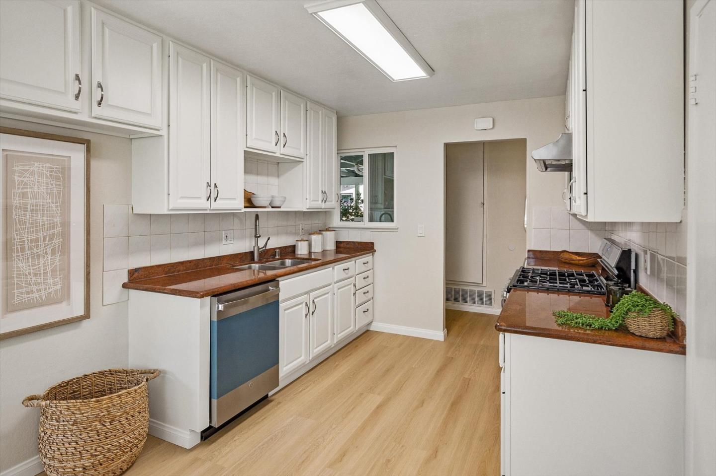 1574 Oriole Avenue, Sunnyvale, CA 94087