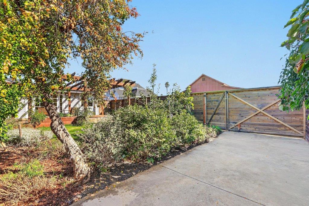 317 Lighthouse Avenue, SantaCruz, CA 95060