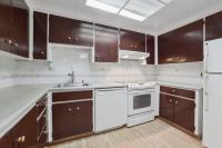 1031 Crestview Drive, #216, MountainView, CA 94040