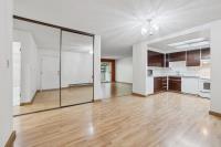 1031 Crestview Drive, #216, MountainView, CA 94040