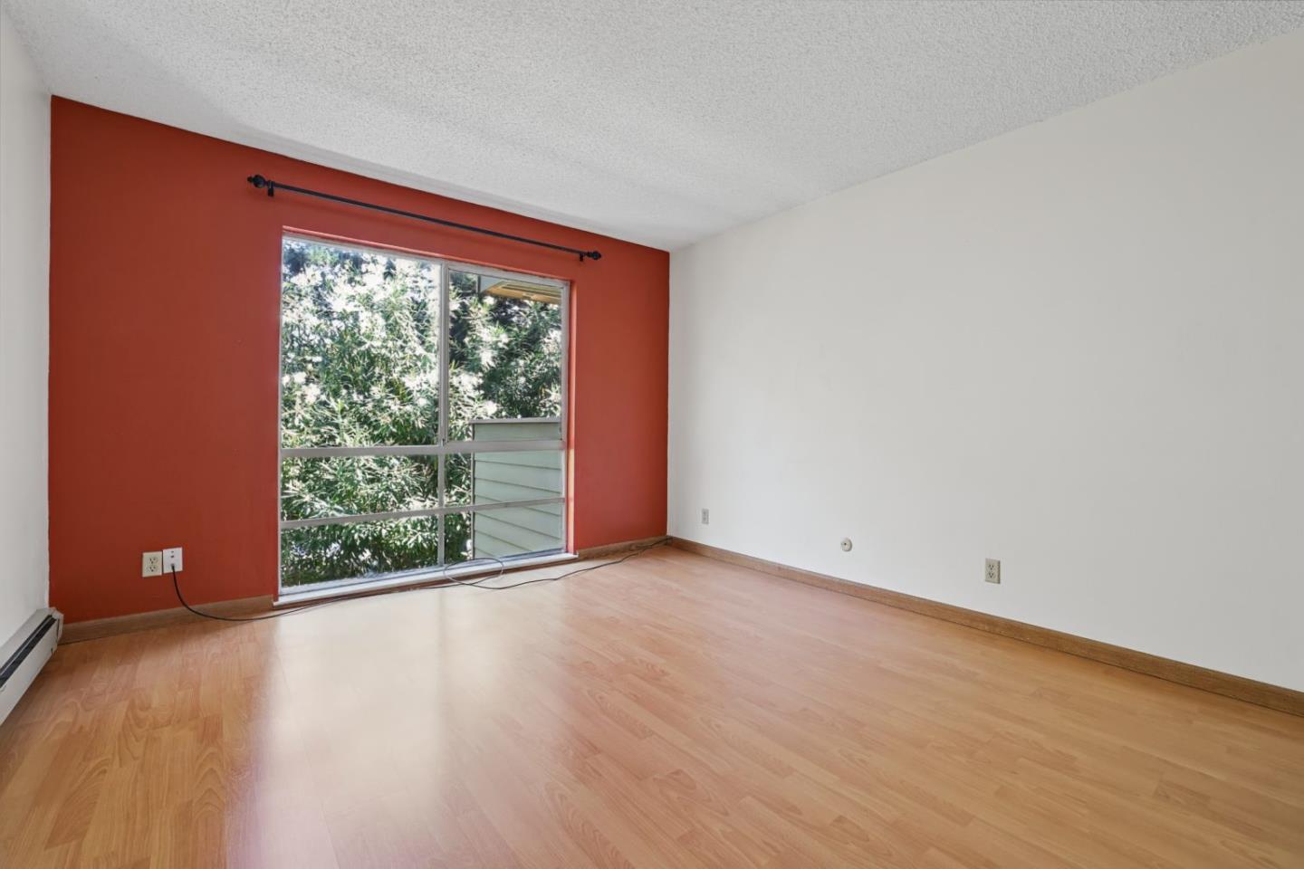 1031 Crestview Drive, #216, MountainView, CA 94040
