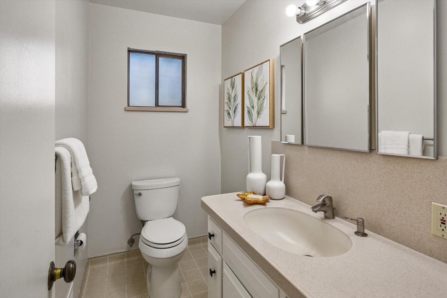 14847 FRUITVALE Avenue, Saratoga, CA 95070