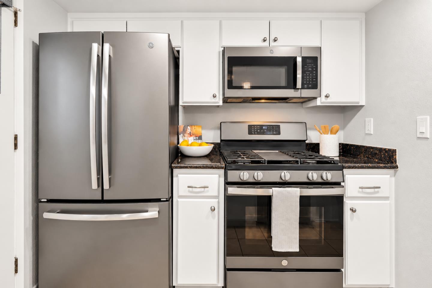 205 Red Oak Drive, #P, Sunnyvale, CA 94086