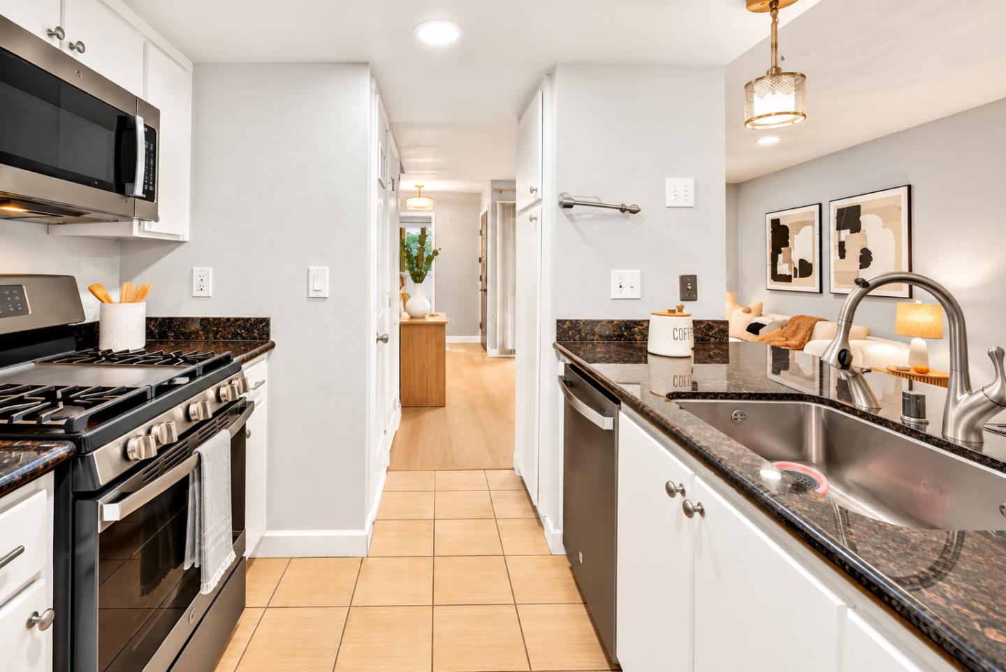 205 Red Oak Drive, #P, Sunnyvale, CA 94086