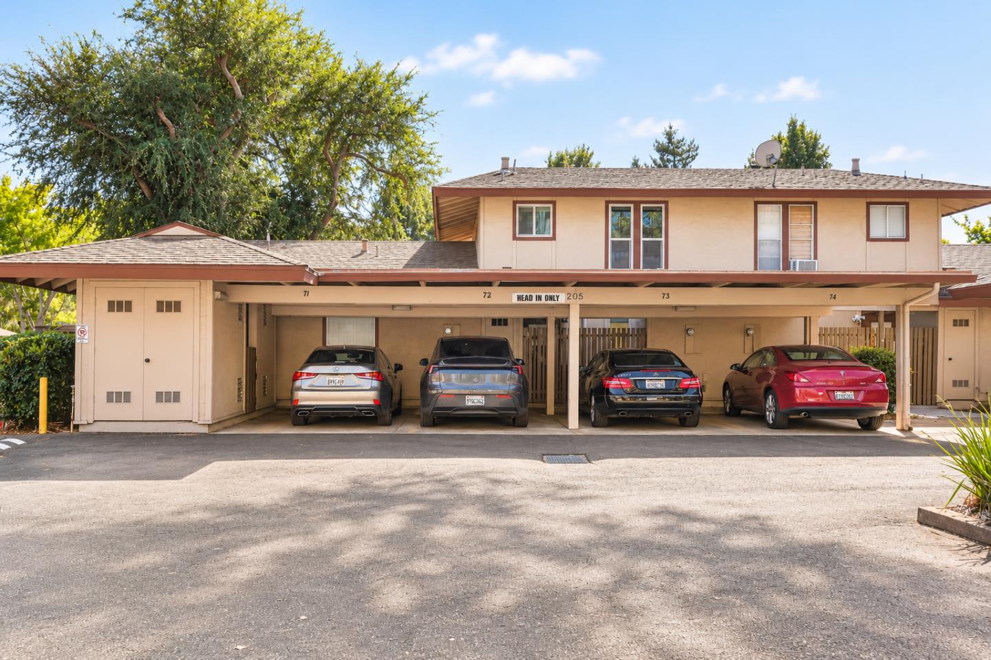 205 Red Oak Drive, #P, Sunnyvale, CA 94086