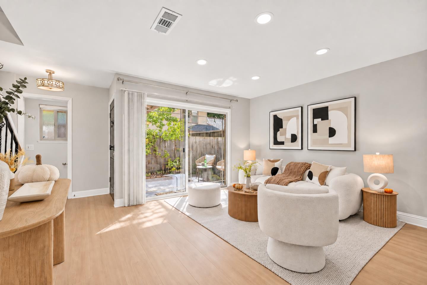 205 Red Oak Drive, #P, Sunnyvale, CA 94086