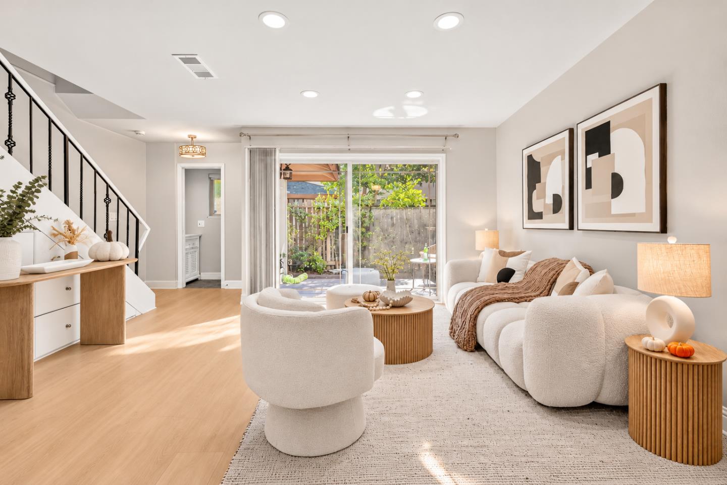205 Red Oak Drive, #P, Sunnyvale, CA 94086