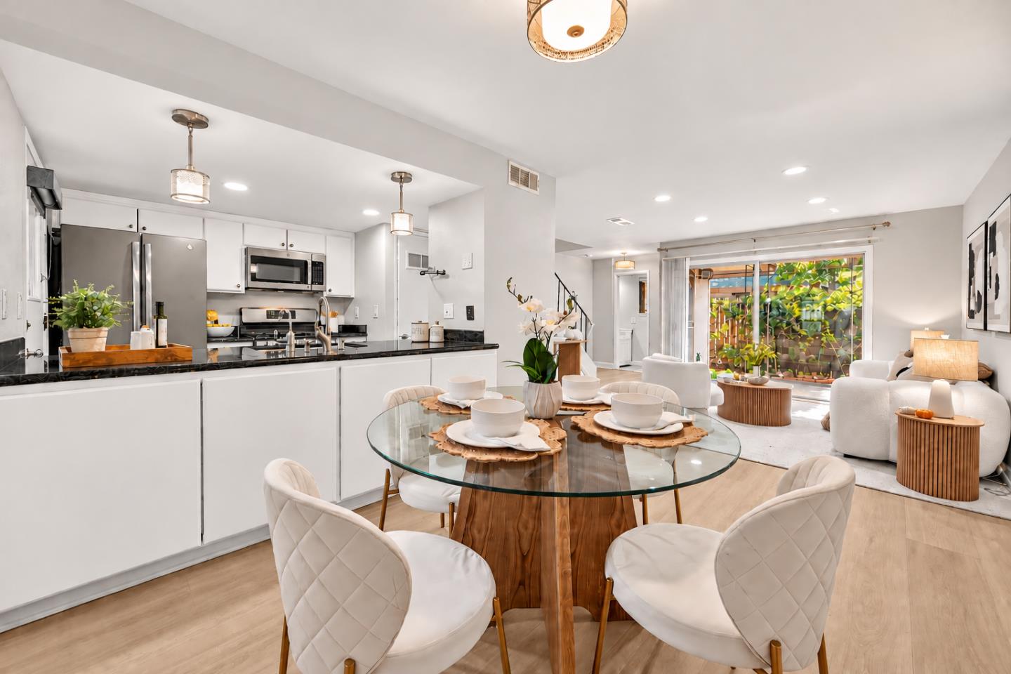205 Red Oak Drive, #P, Sunnyvale, CA 94086