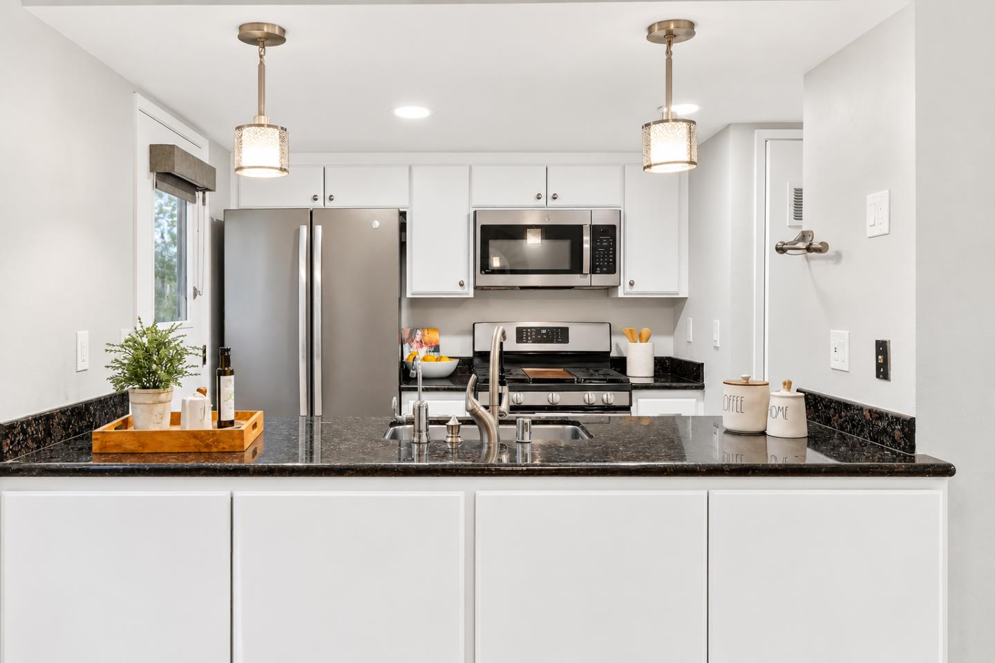 205 Red Oak Drive, #P, Sunnyvale, CA 94086