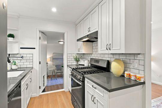 614 Warrington, RedwoodCity, CA 94063