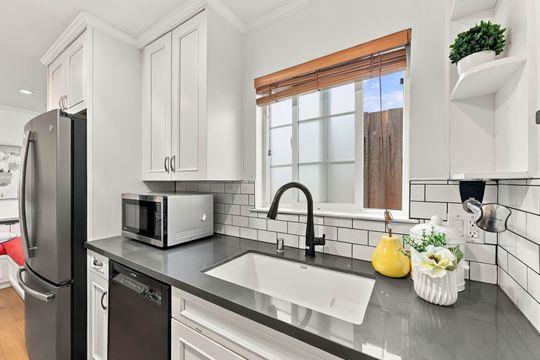 614 Warrington, RedwoodCity, CA 94063