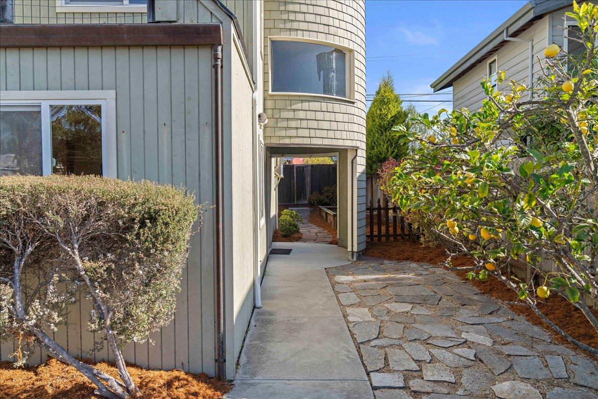 526 Middlefield Drive, Aptos, CA 95003