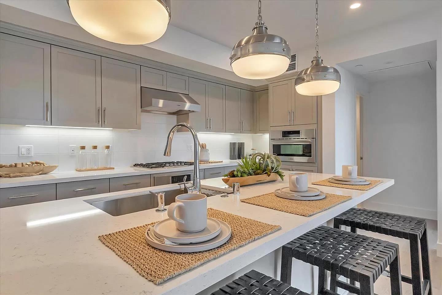 16275 Gellatt Court, LosGatos, CA 95032