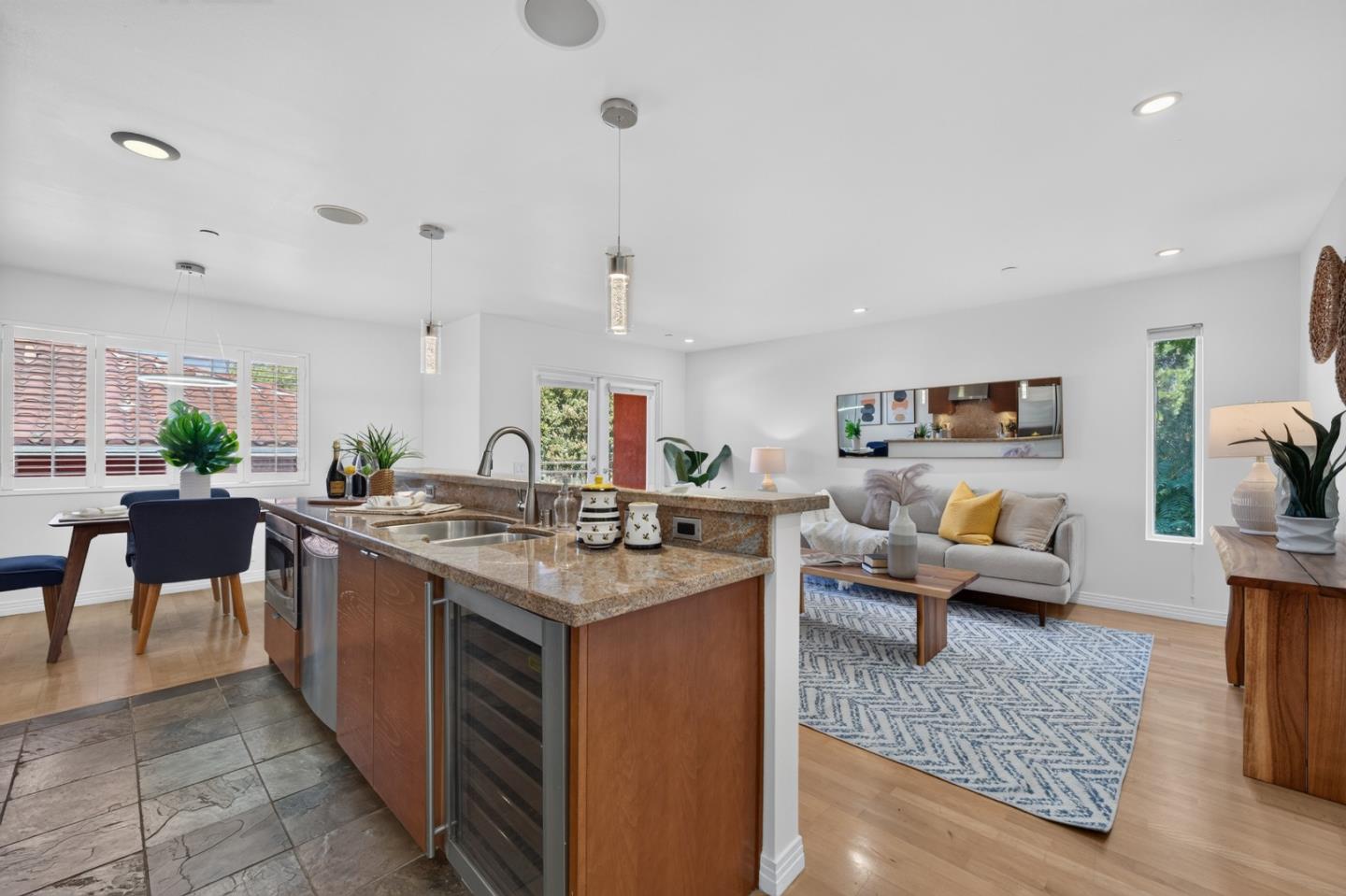1845 Palm View Place, #211, SantaClara, CA 95050