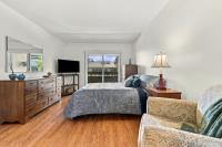 2140 Santa Cruz Avenue, #A207, MenloPark, CA 94025