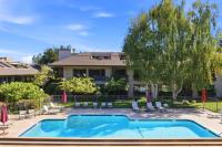 2140 Santa Cruz Avenue, #A207, MenloPark, CA 94025