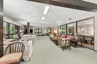 2140 Santa Cruz Avenue, #A207, MenloPark, CA 94025