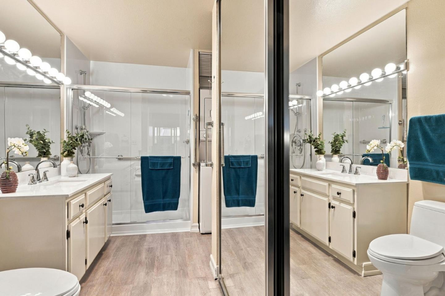 2140 Santa Cruz Avenue, #A207, MenloPark, CA 94025