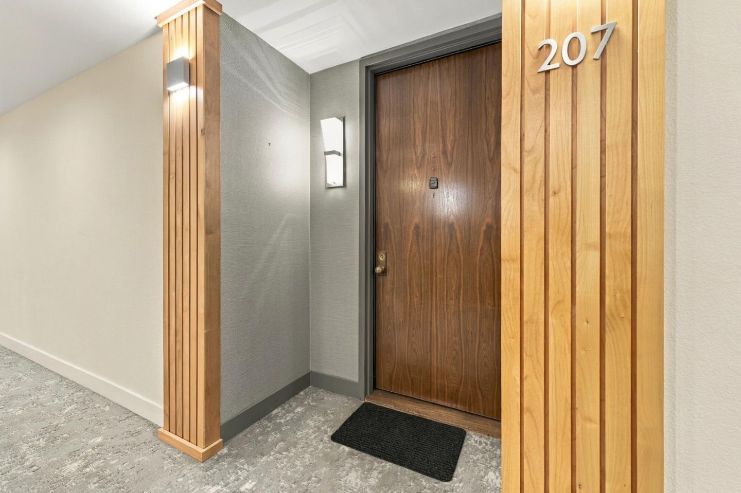 2140 Santa Cruz Avenue, #A207, MenloPark, CA 94025