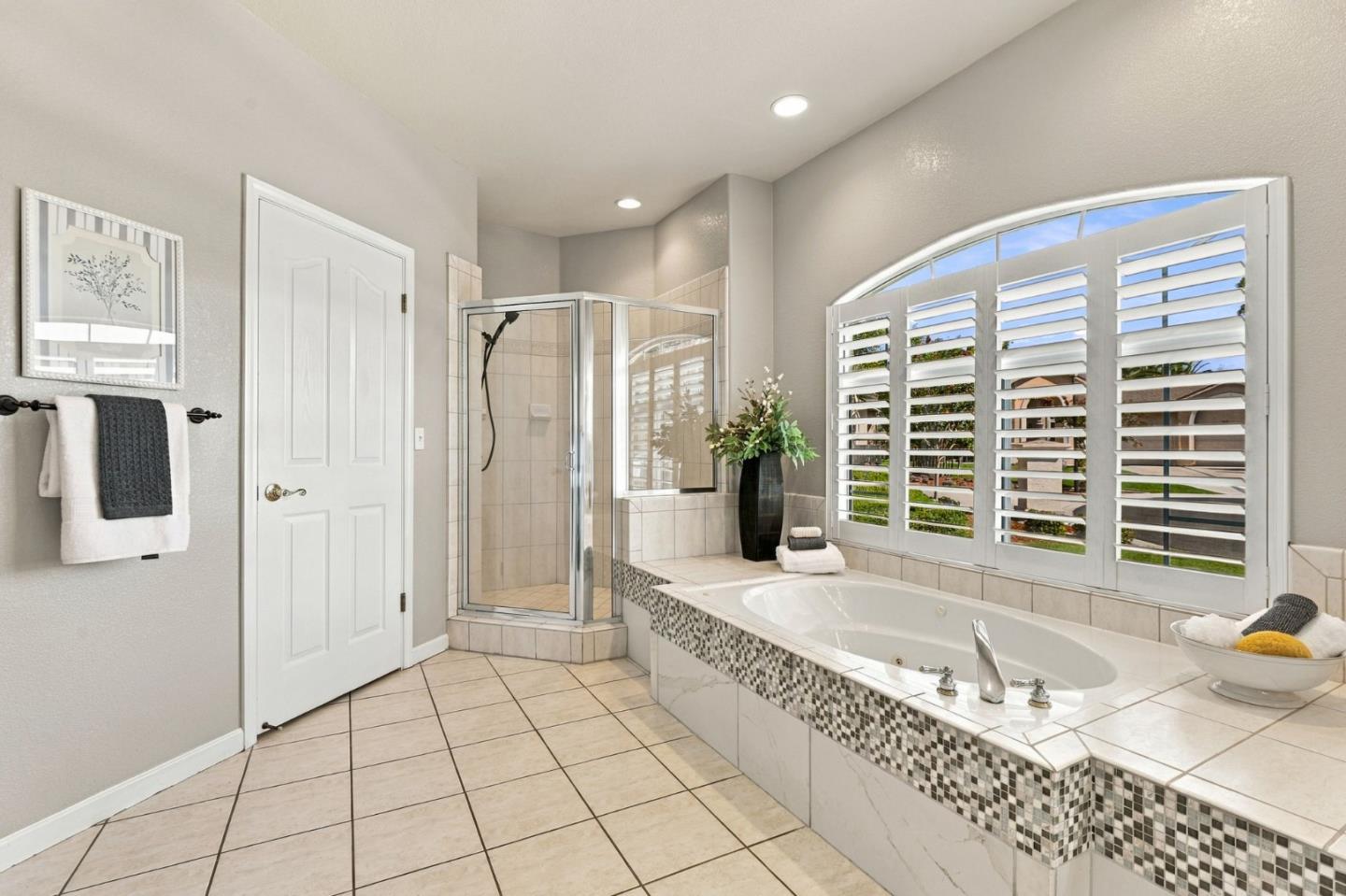 25 Jess Court, Hollister, CA 95023