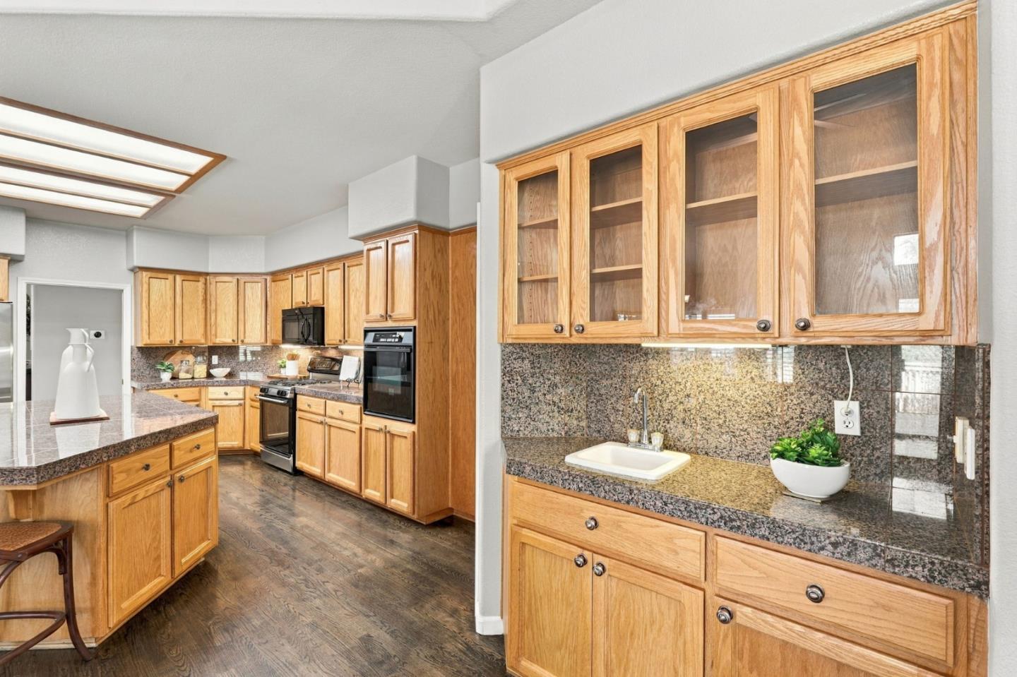 25 Jess Court, Hollister, CA 95023