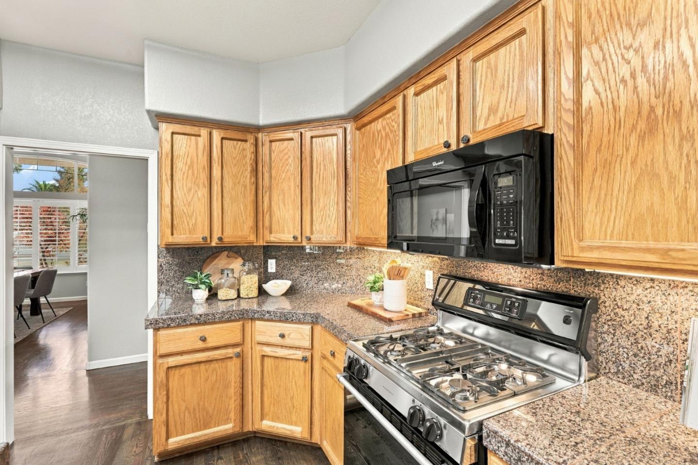 25 Jess Court, Hollister, CA 95023