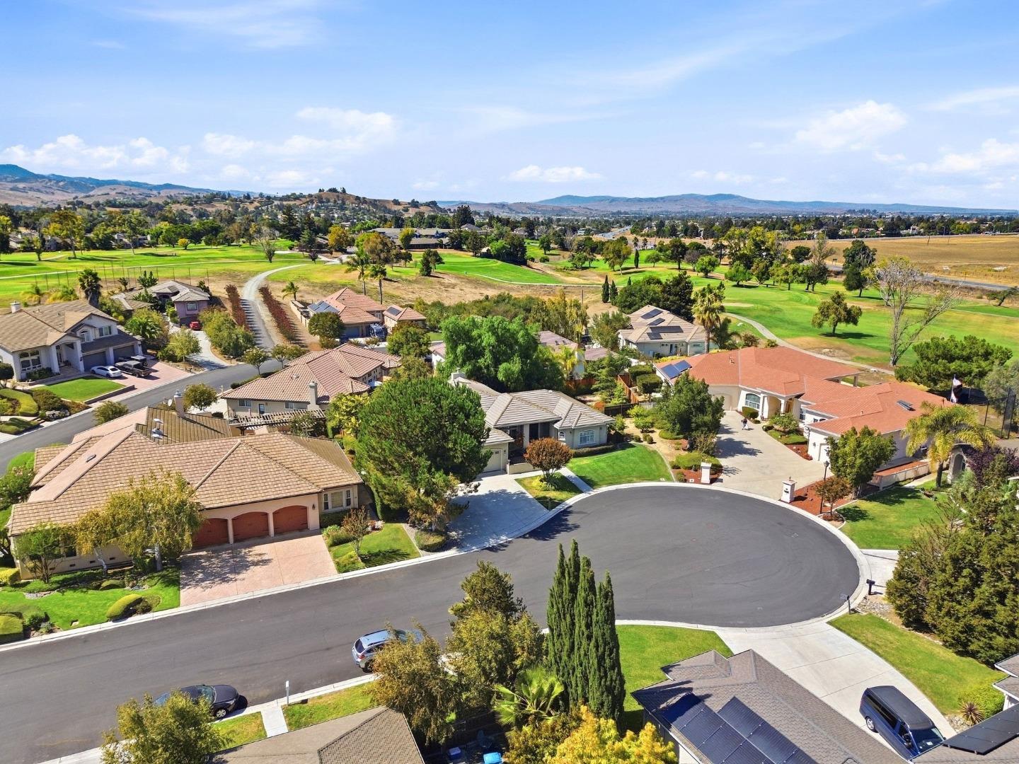 25 Jess Court, Hollister, CA 95023