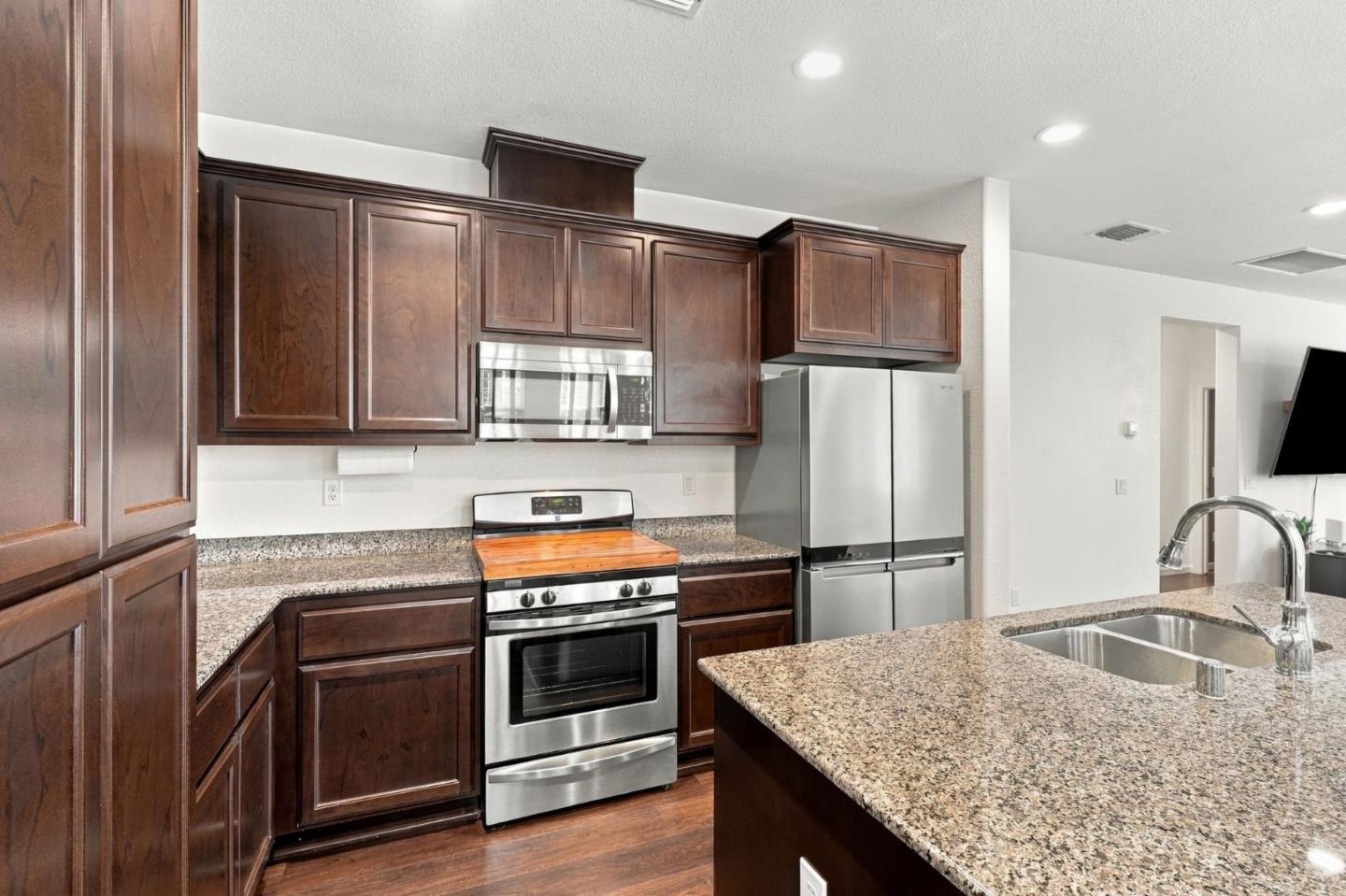 844 Castellona Drive, Newman, CA 95360