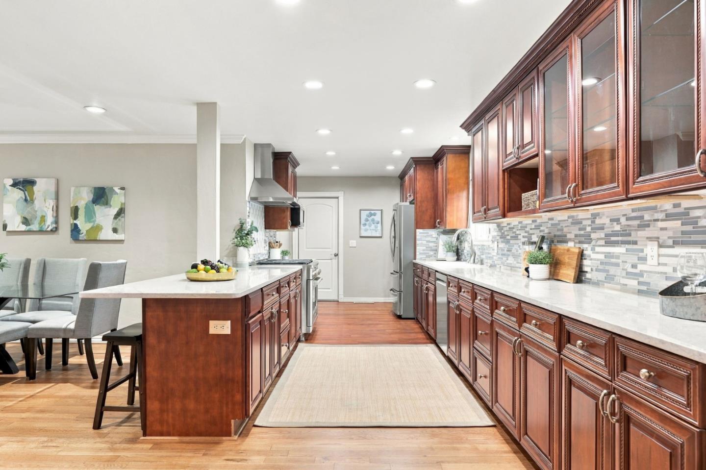 136 Pleasant Ridge Avenue, SanJose, CA 95127