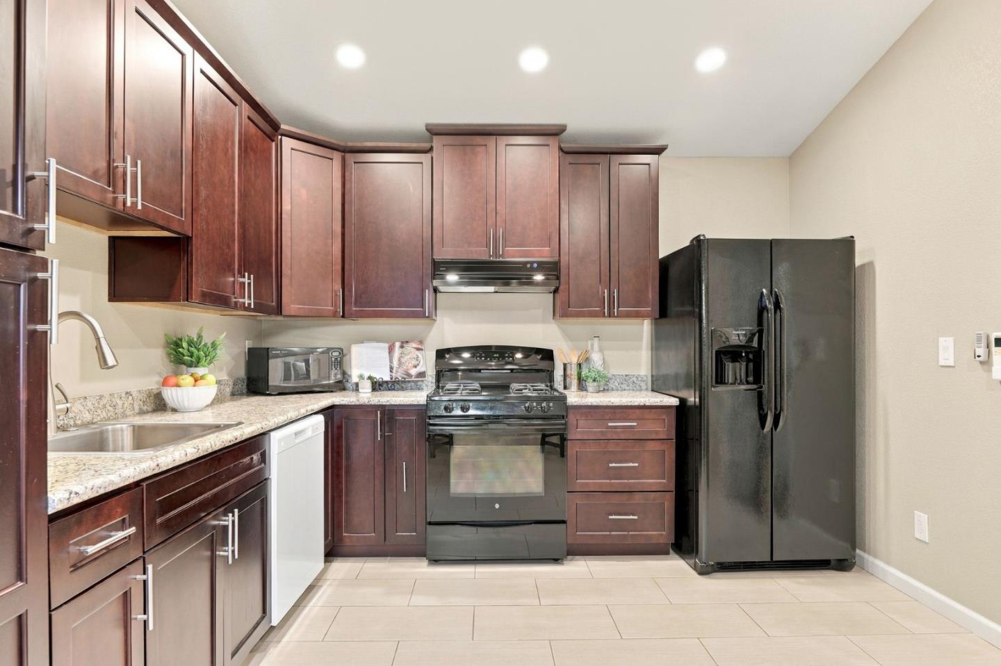136 Pleasant Ridge Avenue, SanJose, CA 95127