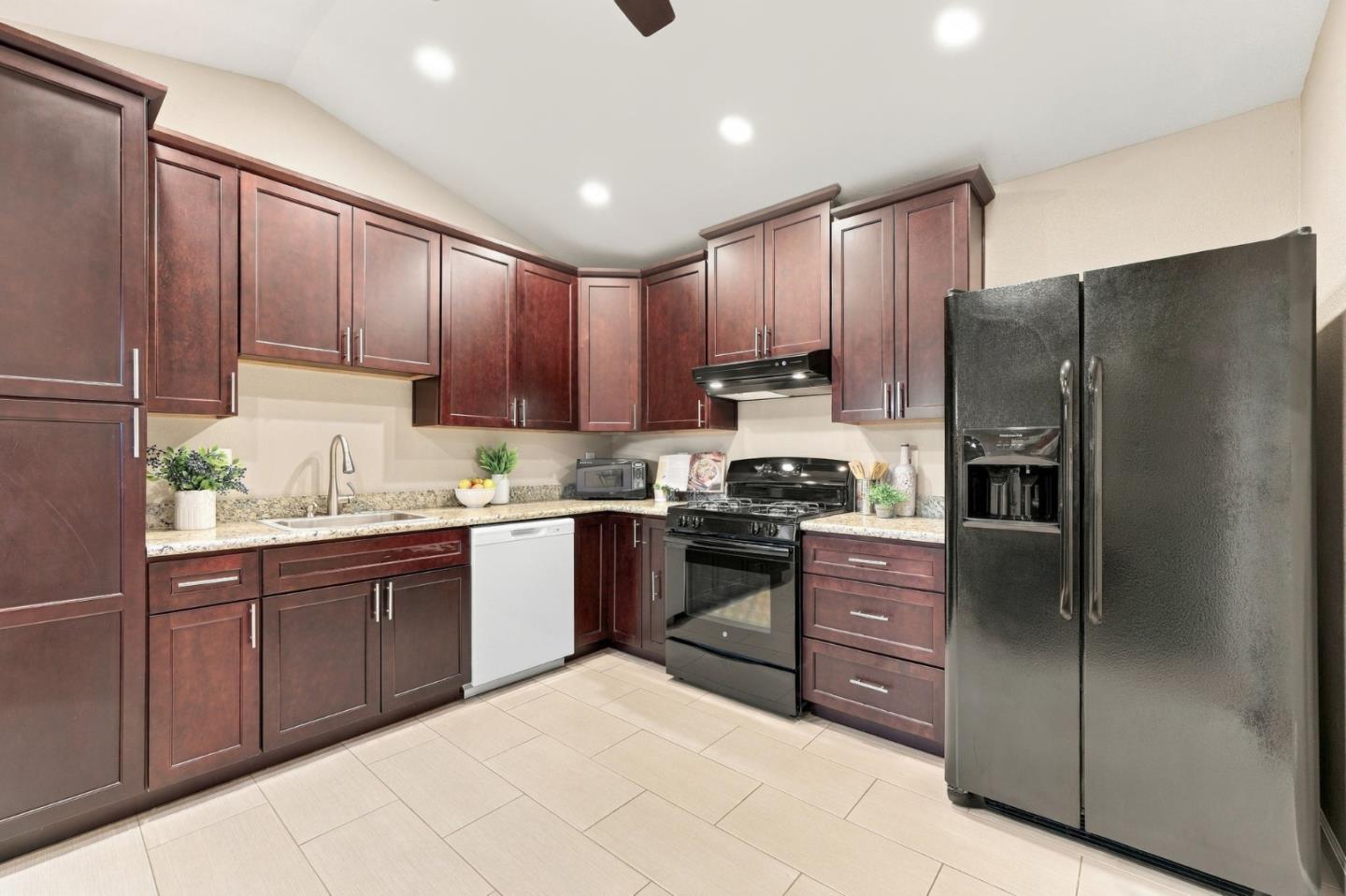 136 Pleasant Ridge Avenue, SanJose, CA 95127