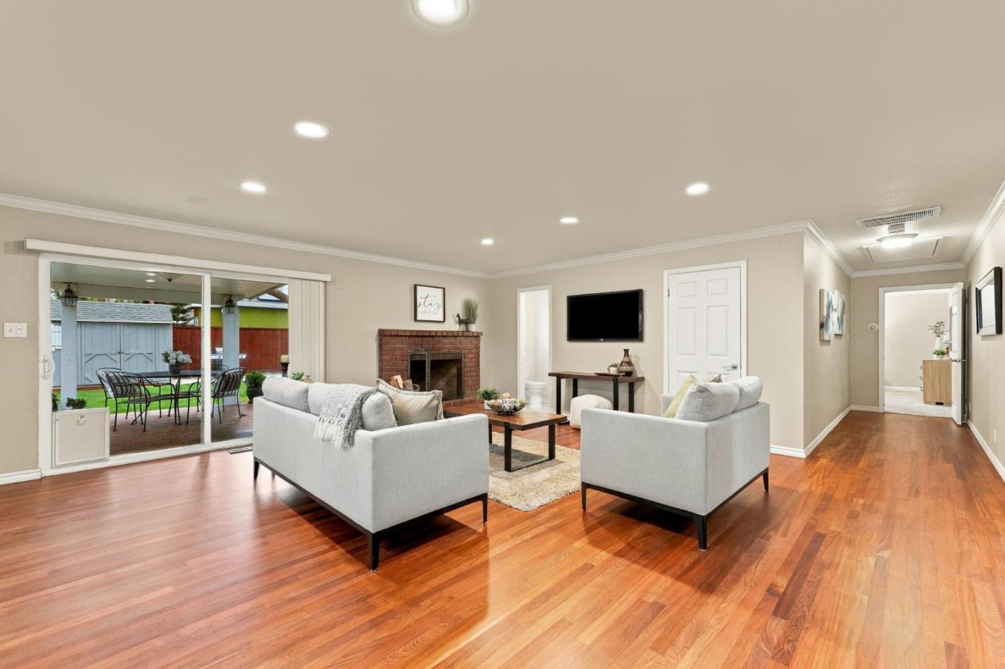 136 Pleasant Ridge Avenue, SanJose, CA 95127