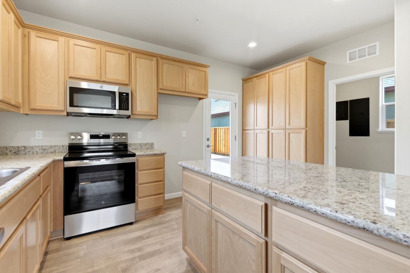 764 Aurora Way, KingCity, CA 93930